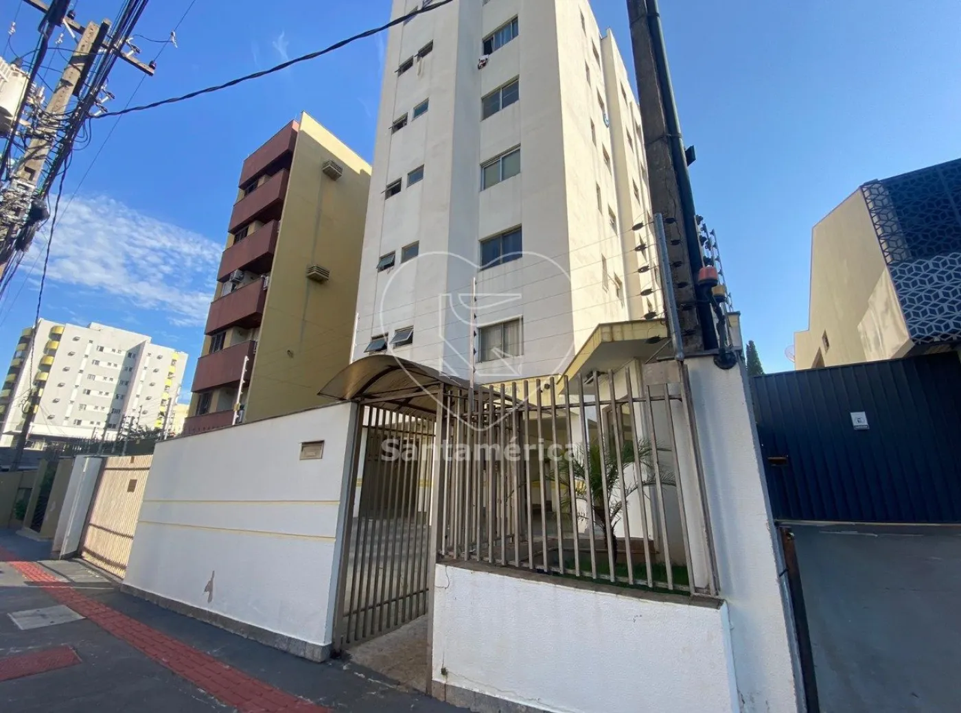 Alugar Apartamento / Padrão em Londrina R$ 1.300,00 - Foto 2