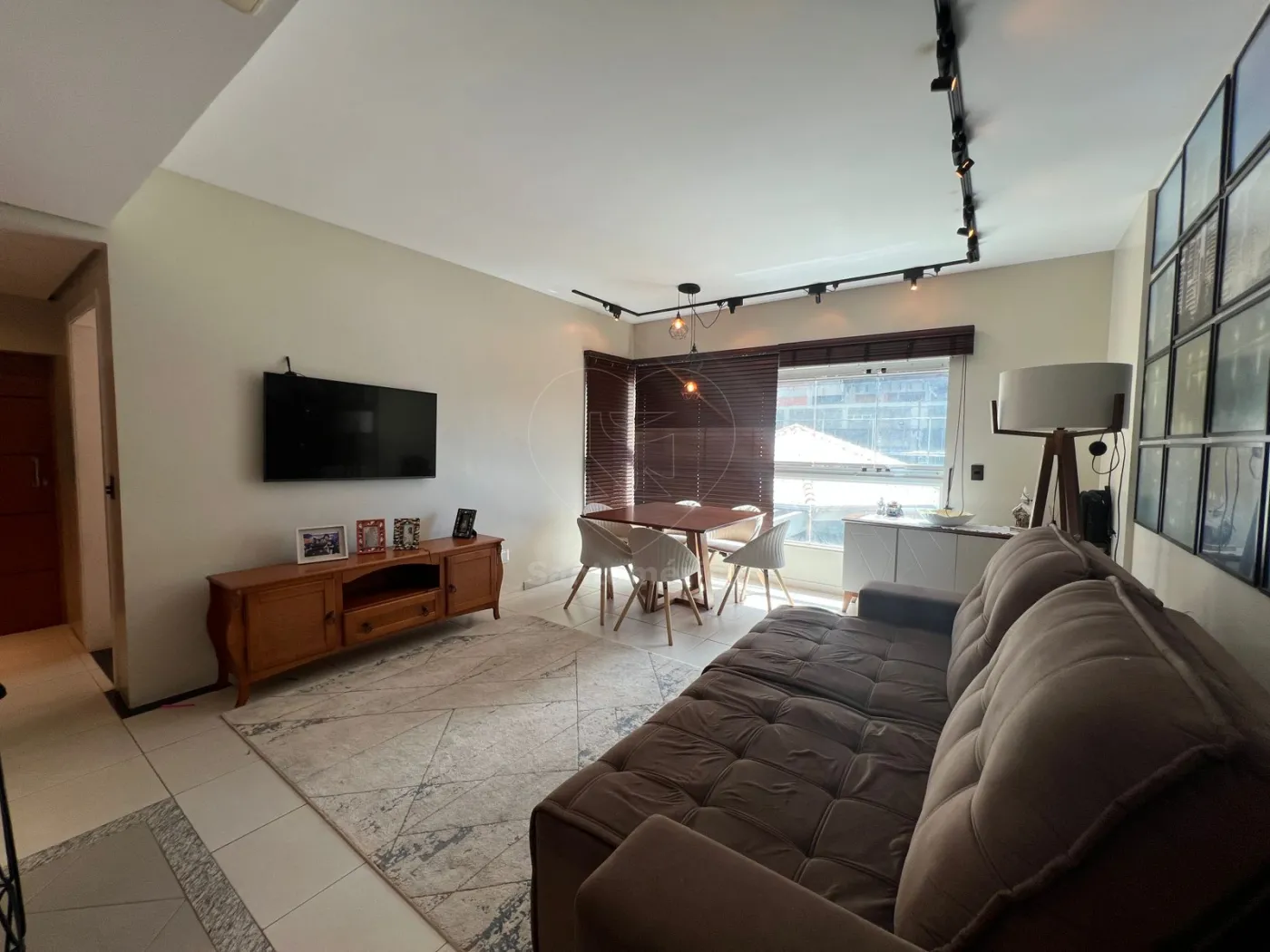 Apartamento para alugar na Região Sul de Londrina com 2 quartos no Edifício Crystal Alugar Apartamento / Padrão em Londrina R$ 3.500,00 - Foto 3