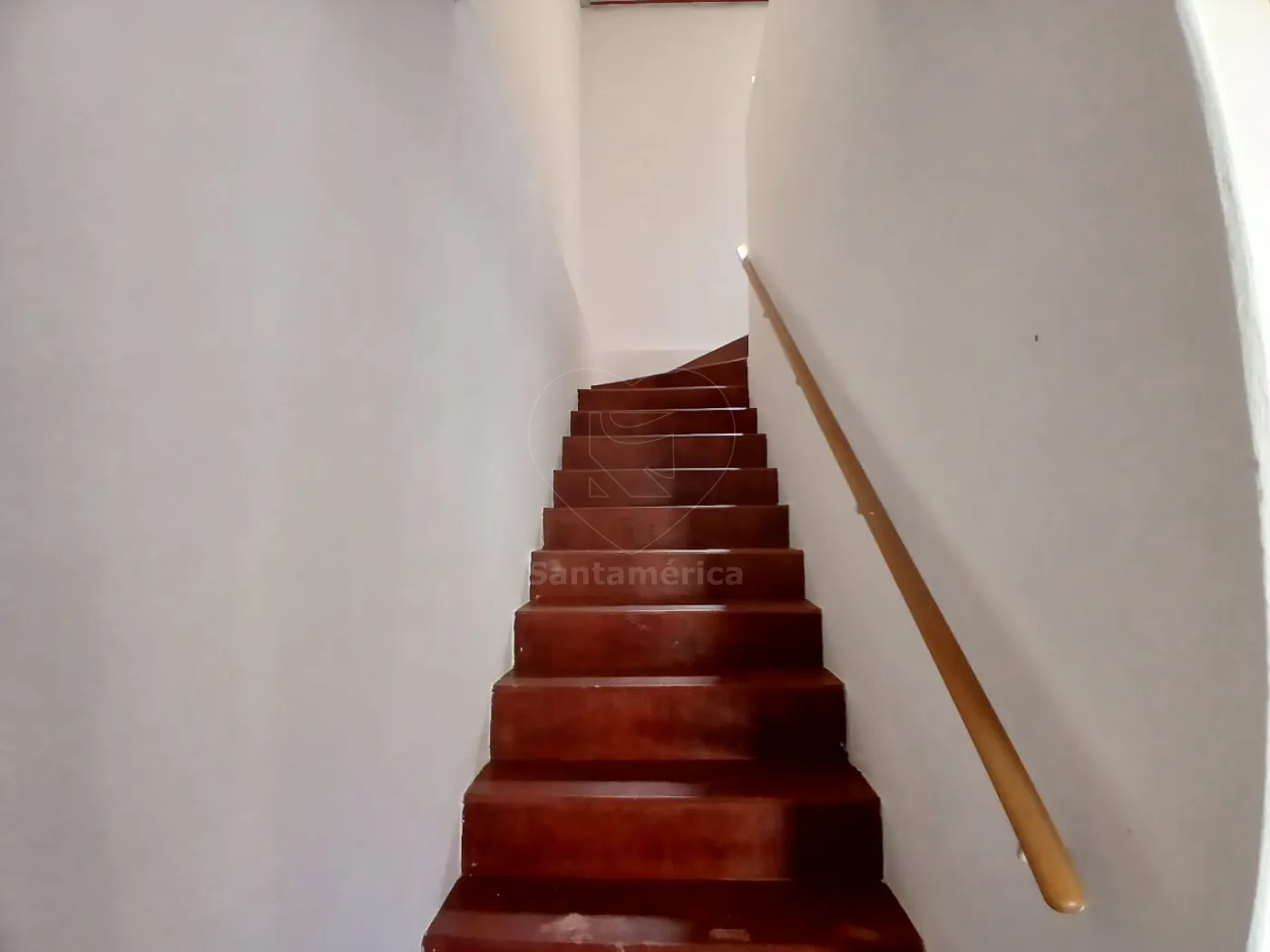 Sobrado de fundos com 2 quartos para alugar na Região Central de Londrina, no Centro Alugar Casa / Padrão em Londrina R$ 1.300,00 - Foto 8