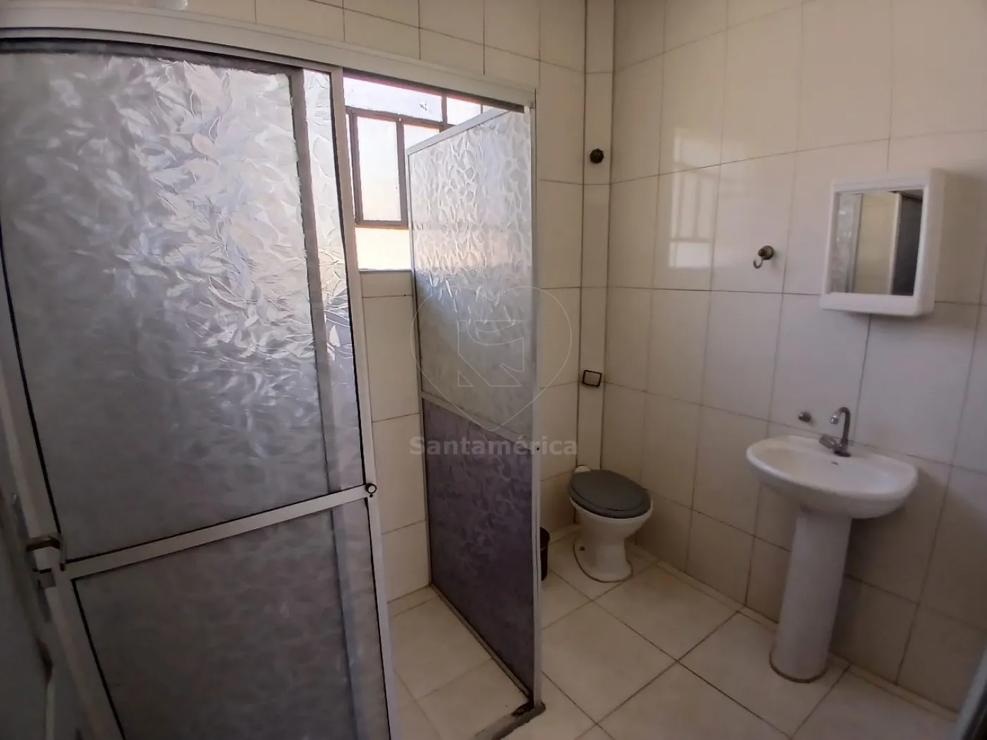 Sobrado de fundos com 2 quartos para alugar na Região Central de Londrina, no Centro Alugar Casa / Padrão em Londrina R$ 1.300,00 - Foto 11