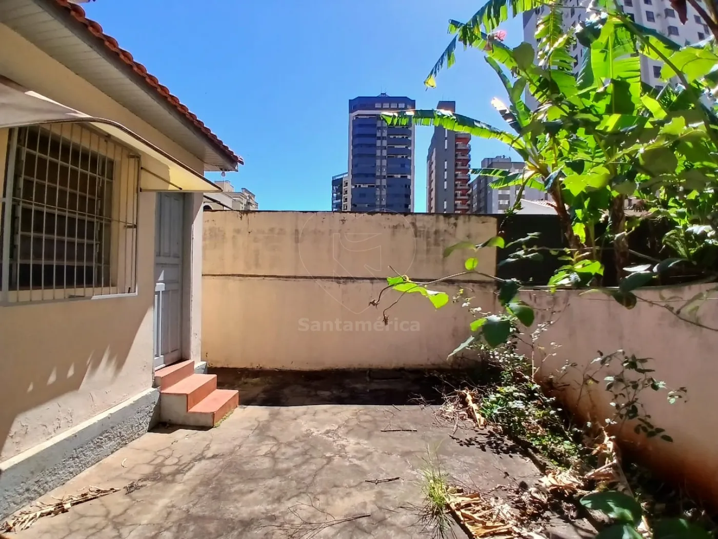 Sobrado de fundos na Região Central de Londrina para alugar no Centro com 2 quartos Alugar Casa / Padrão em Londrina R$ 1.300,00 - Foto 14