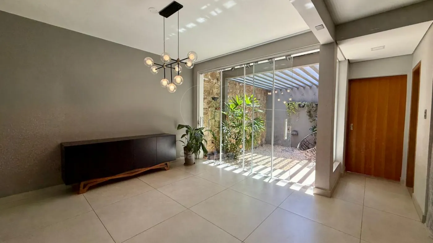 Casa para alugar na Região Oeste de Londrina com 4 quartos no bairro Campo Belo Alugar Casa / Padrão em Londrina R$ 5.900,00 - Foto 5
