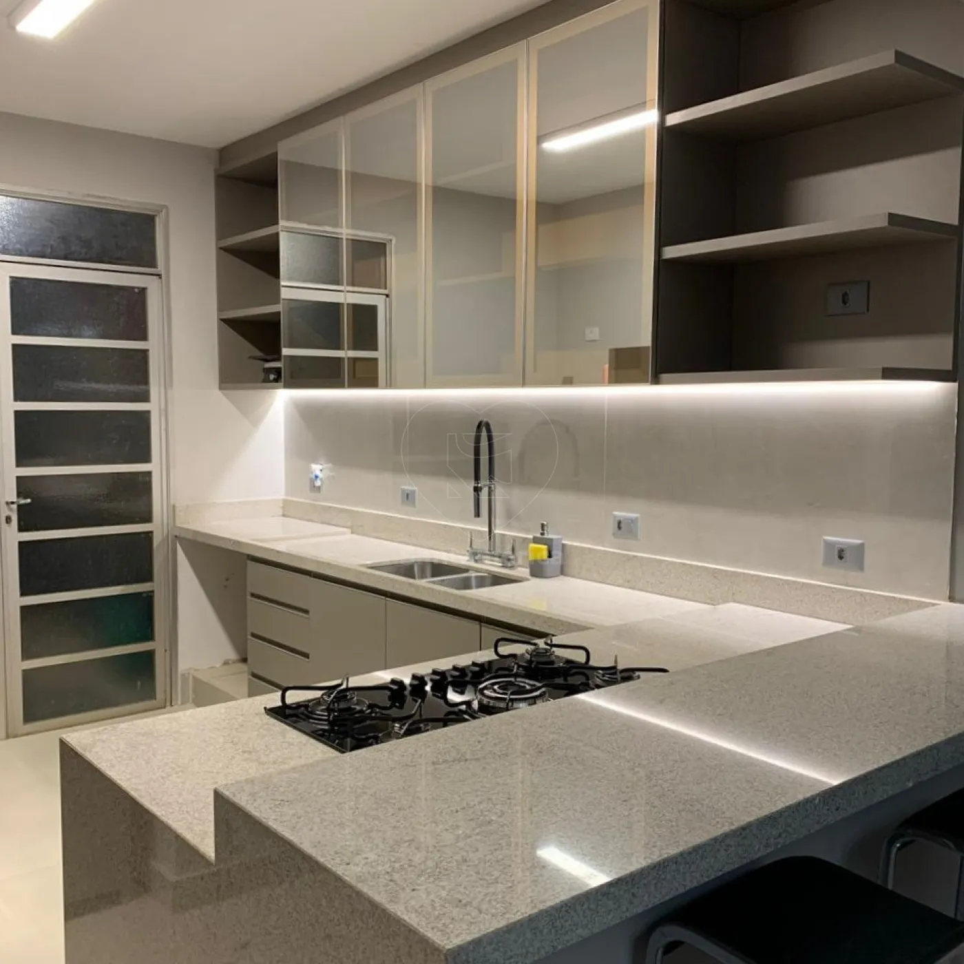 Casa para alugar com 4 quartos na Região Oeste de Londrina no bairro Campo Belo Alugar Casa / Padrão em Londrina R$ 5.900,00 - Foto 11
