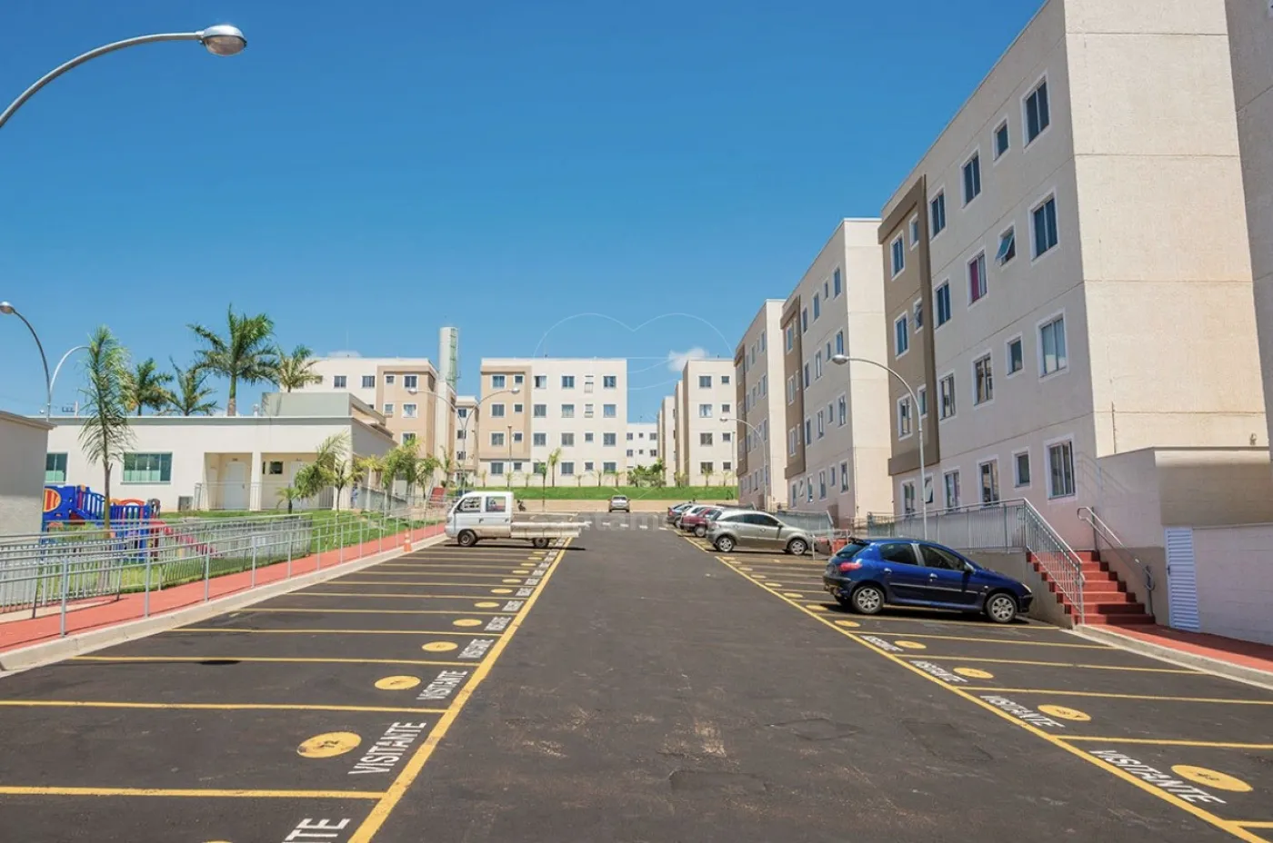 Apartamento para alugar com 2 quartos no Edifício Spazio La Traviata na Região Oeste de Londrina Alugar Apartamento / Padrão em Londrina R$ 1.200,00 - Foto 3