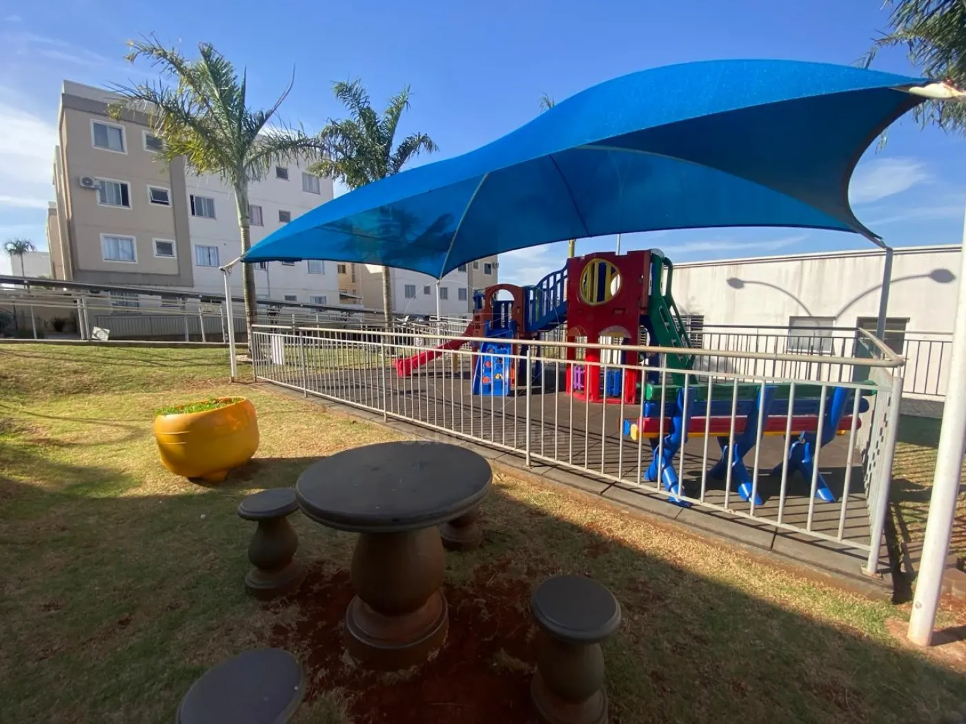 Apartamento à venda no Edifício Spazio La Traviata com 2 quartos na Região Oeste de Londrina Comprar Apartamento / Padrão em Londrina R$ 185.000,00 - Foto 32