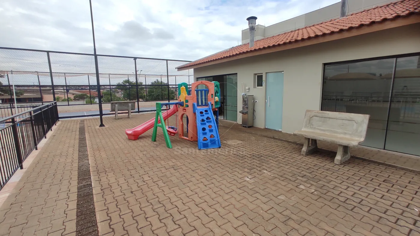 Apartamento à venda no Edifício Residencial Villa Das Paineiras com 2 quartos na Região Norte de Londrina Comprar Apartamento / Padrão em Londrina R$ 190.000,00 - Foto 23