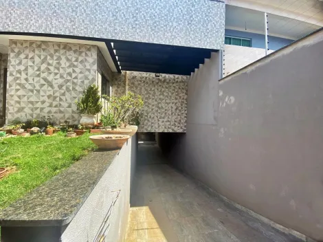 imagem 2 - Casa à venda com 3 dormitórios sendo 1 suíte próximo da UEL em Londrina imagem 2 - Casa à venda com 3 dormitórios sendo 1 suíte próximo da UEL em Londrina