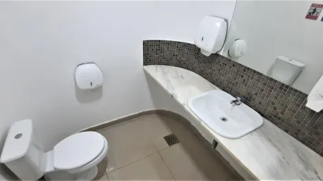 imagem 5 - Casa Comercial para Locação na Avenida Santos Dumont (ZC-2), região Central de Londrina. imagem 5 - Casa Comercial para Locação na Avenida Santos Dumont (ZC-2), região Central de Londrina.