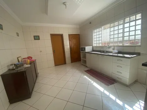 imagem 5 - Casa à Venda na Região Leste com 3 Dormitórios sendo 1 suíte em Londrina imagem 5 - Casa à Venda na Região Leste com 3 Dormitórios sendo 1 suíte em Londrina