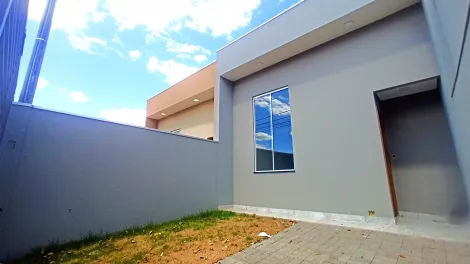 imagem 2 - Casa Á Venda na Região Norte de Londrina com 2 Dormitórios e 1 Suíte imagem 2 - Casa Á Venda na Região Norte de Londrina com 2 Dormitórios e 1 Suíte