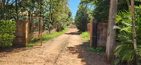 imagem 3 - Chácara à venda com amplo jardim 3 suítes e cozinha panejada imagem 3 - Chácara à venda com amplo jardim 3 suítes e cozinha panejada