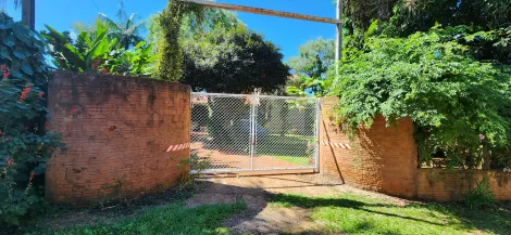 imagem 5 - Chácara à venda com amplo jardim 3 suítes e cozinha panejada imagem 5 - Chácara à venda com amplo jardim 3 suítes e cozinha panejada