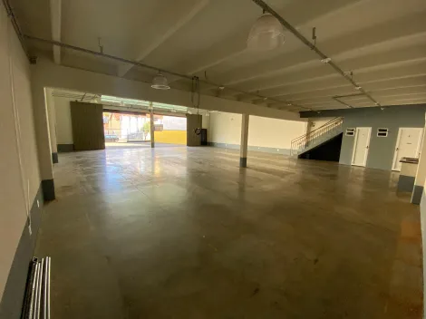 imagem 3 - Imóvel comercial amplo com pé direito alto para alugar no Centro de Londrina imagem 3 - Imóvel comercial amplo com pé direito alto para alugar no Centro de Londrina