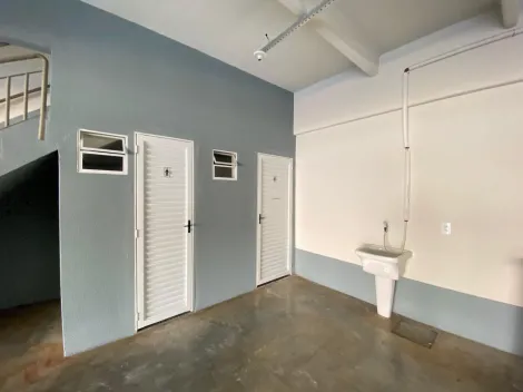 imagem 4 - Imóvel comercial amplo com pé direito alto para alugar no Centro de Londrina imagem 4 - Imóvel comercial amplo com pé direito alto para alugar no Centro de Londrina