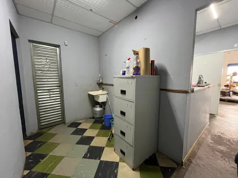 imagem 5 - Imóvel Comercial à Venda na Margem da PR-445 em Cambé com Salão Amplo imagem 5 - Imóvel Comercial à Venda na Margem da PR-445 em Cambé com Salão Amplo