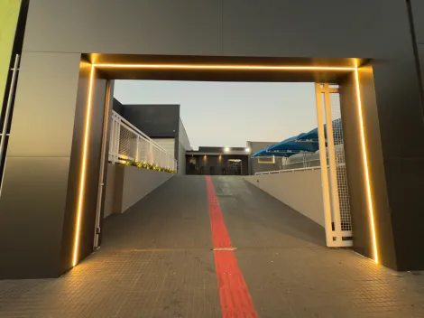 imagem 3 - Imóvel comercial para alugar na Avenida Tiradentes, Jardim Shangri-Lá A, com 5 Salas e 10 Vagas de Garagem. imagem 3 - Imóvel comercial para alugar na Avenida Tiradentes, Jardim Shangri-Lá A, com 5 Salas e 10 Vagas de Garagem.
